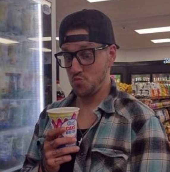 Meet your Posher, Nicholas - Picture 1 of 1